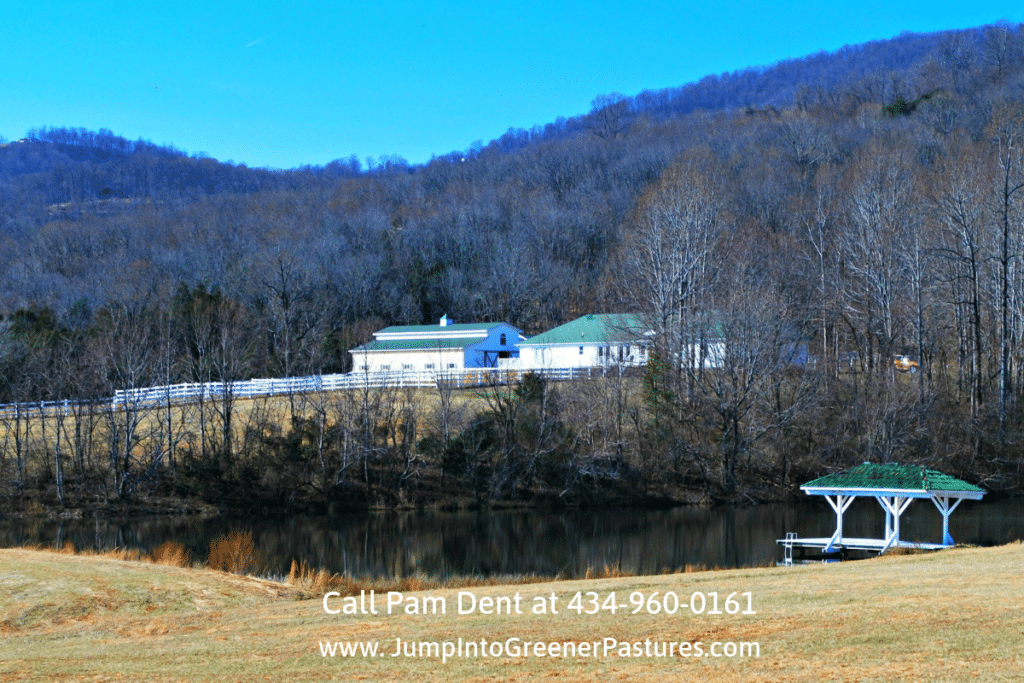 Central Virginia Equestrian Estates for Sale - This Central Virginia equestrian estate for sale offers the tranquil country life you’ve been longing for.