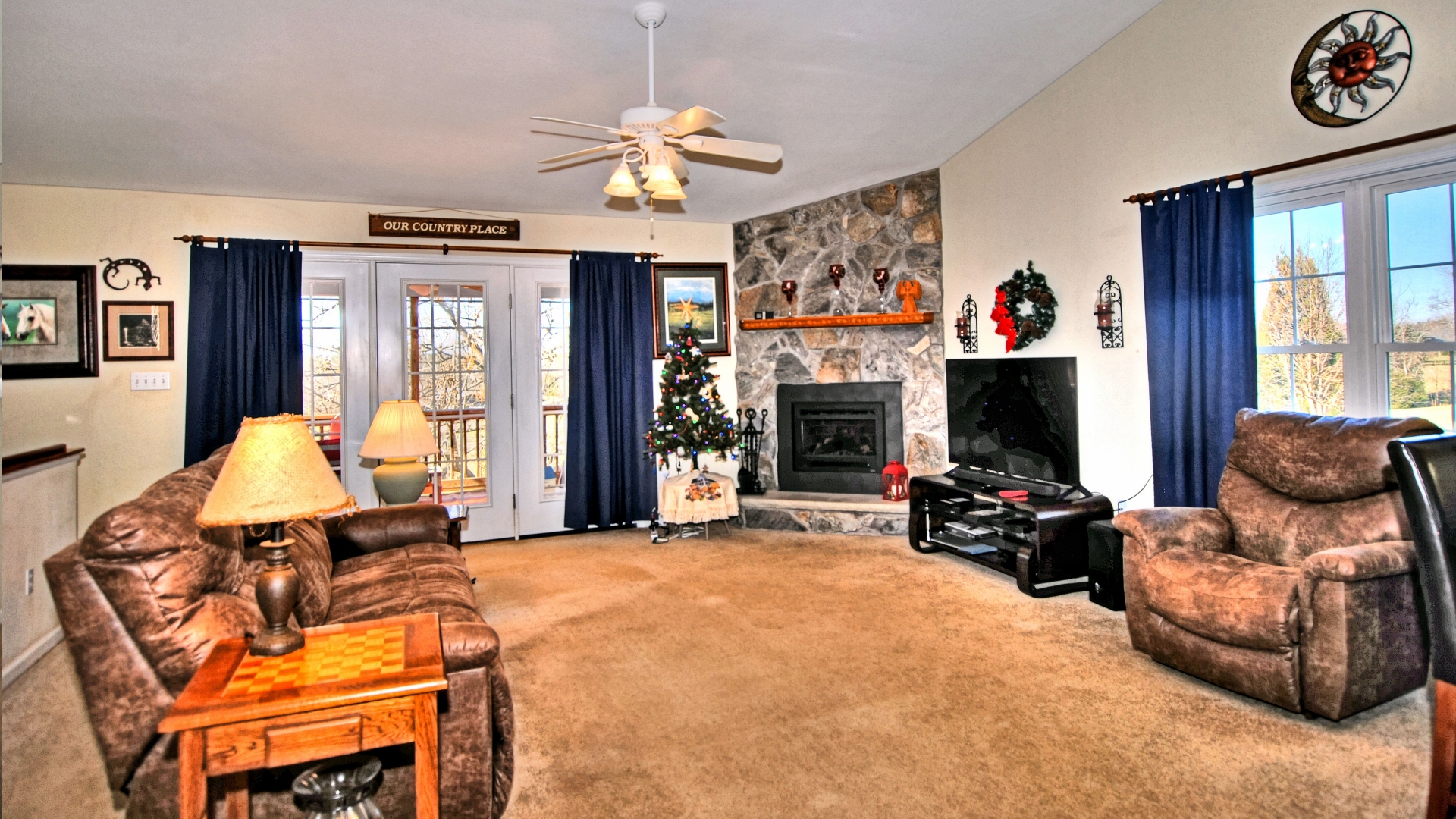 Gaited Meadows Living Room 2